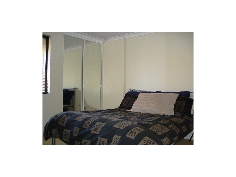 9/2 Wattlebird Loop, Joondalup WA 6027