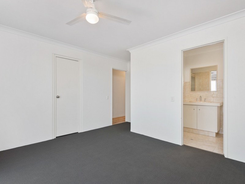 12 Hunt Lane, Kingsley WA 6026