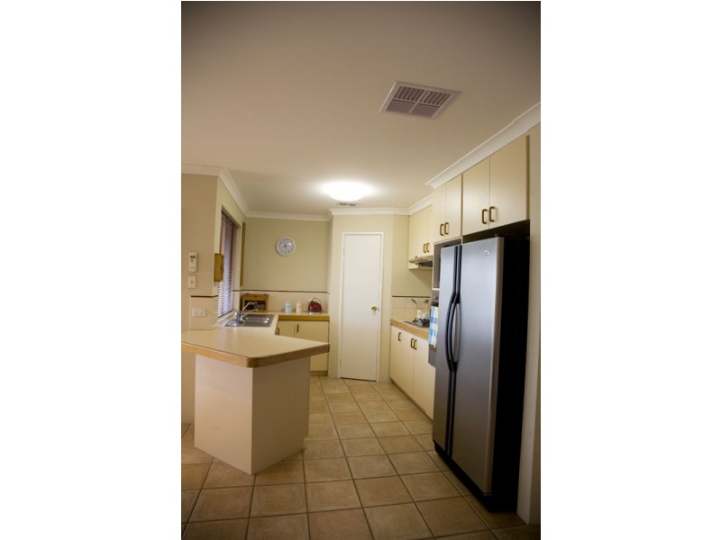 9 Danja Rise, Hocking WA 6065