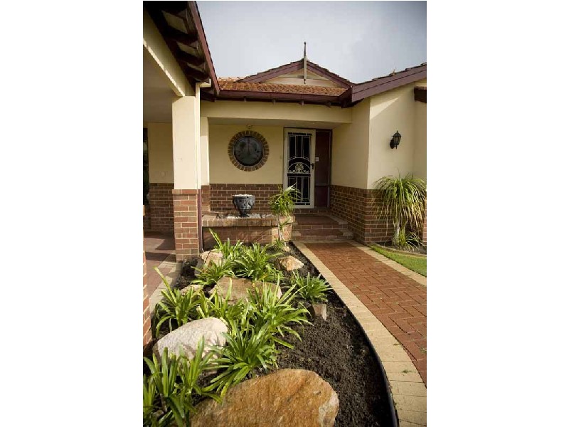 9 Danja Rise, Hocking WA 6065