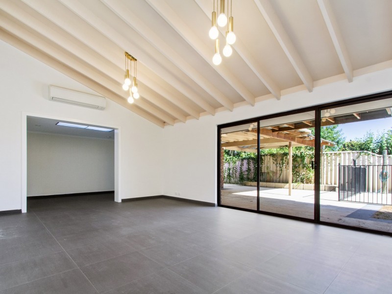 55 Talbot Drive, Kingsley WA 6026