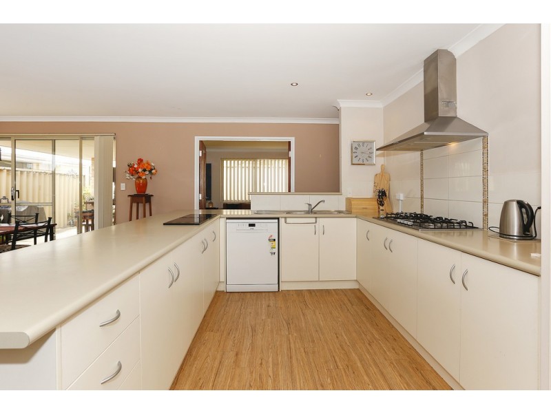 35 Feakle Bend, Ridgewood WA 6030