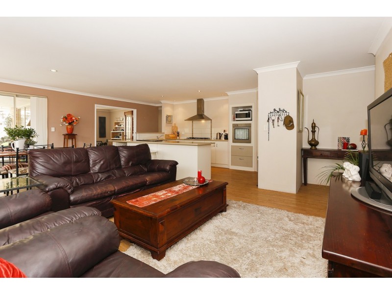 35 Feakle Bend, Ridgewood WA 6030