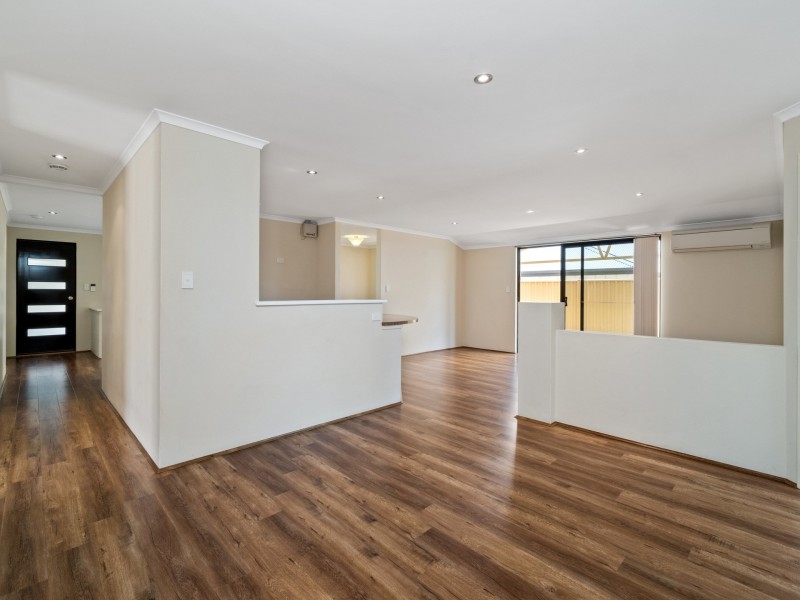 21 Evandale Road, Darch WA 6065