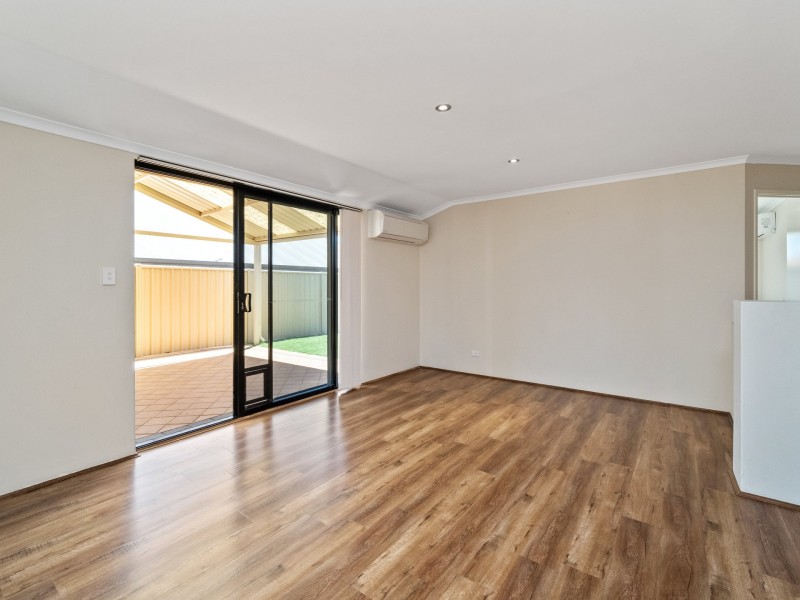 21 Evandale Road, Darch WA 6065