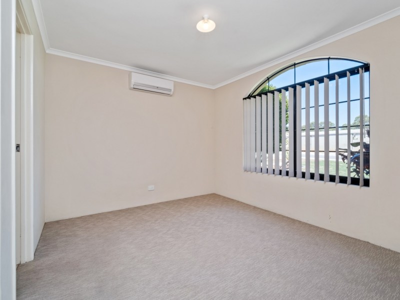 21 Evandale Road, Darch WA 6065