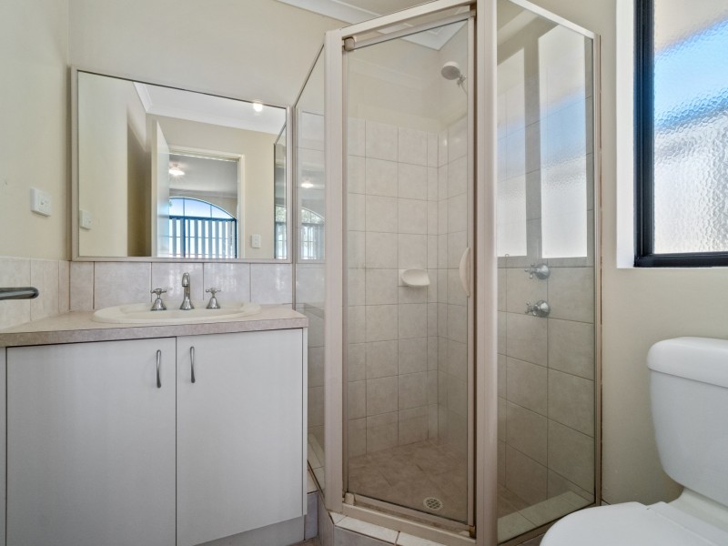 21 Evandale Road, Darch WA 6065