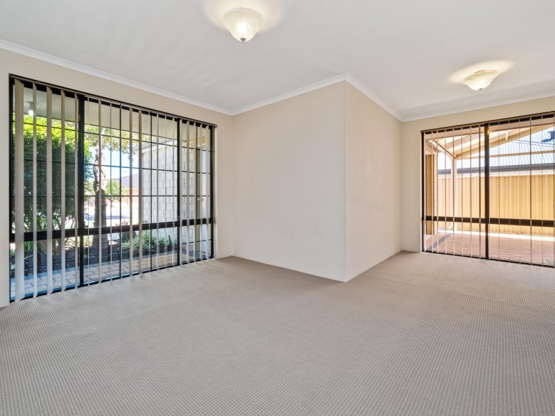 21 Evandale Road, Darch WA 6065