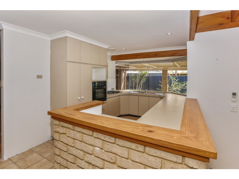 218 Summerlakes Parade, Ballajura WA 6066