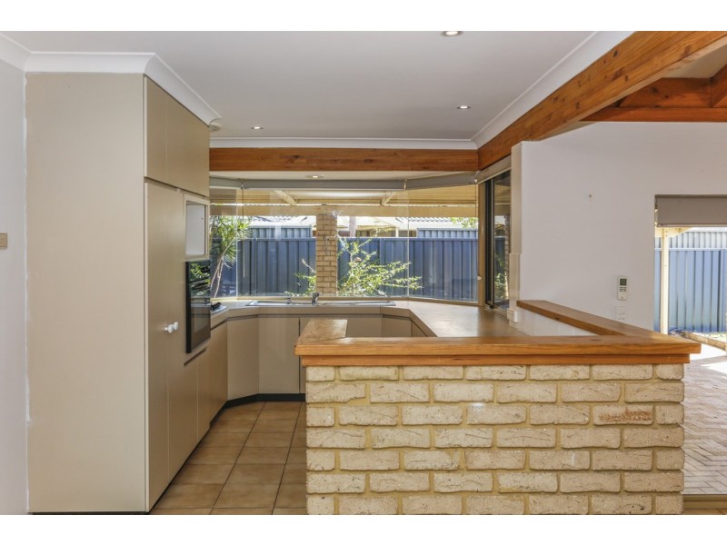 218 Summerlakes Parade, Ballajura WA 6066