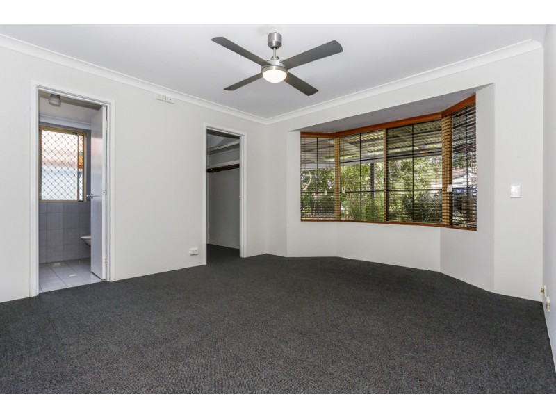 218 Summerlakes Parade, Ballajura WA 6066
