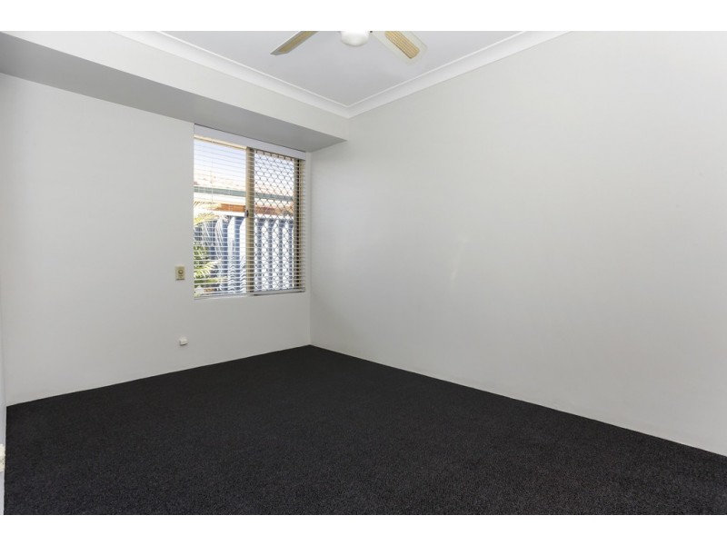 218 Summerlakes Parade, Ballajura WA 6066
