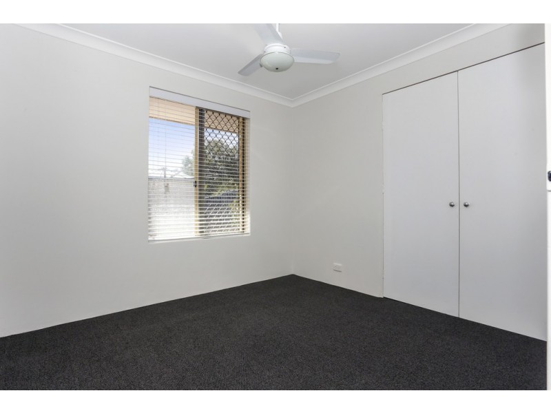 218 Summerlakes Parade, Ballajura WA 6066