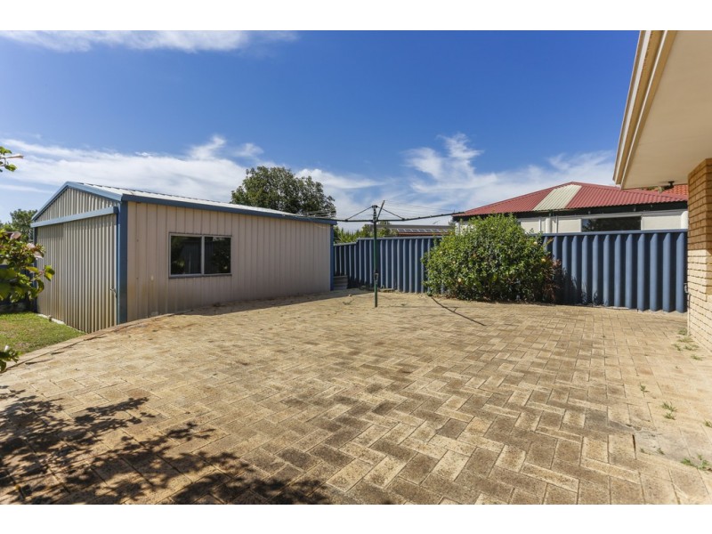 218 Summerlakes Parade, Ballajura WA 6066