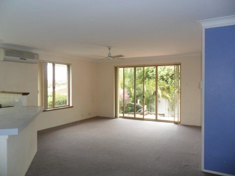 10 Fleetwood Circuit, Woodvale WA 6026