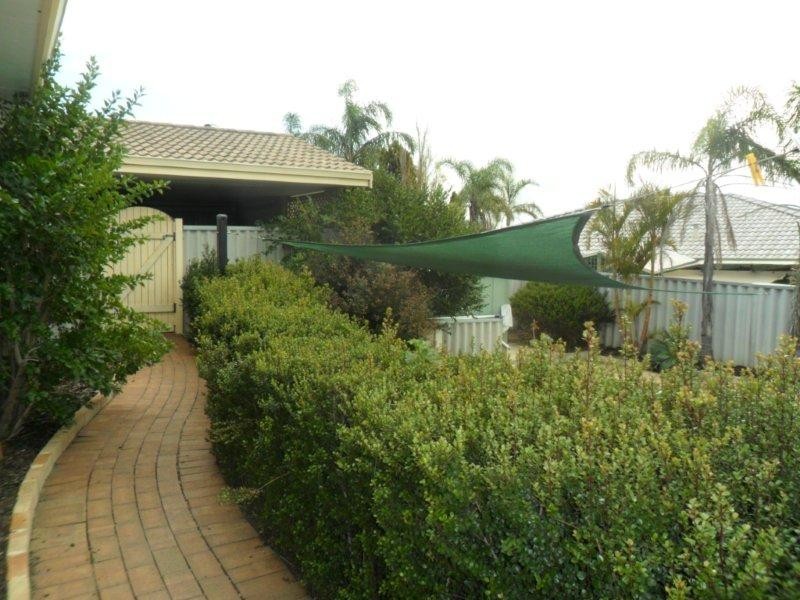 10 Fleetwood Circuit, Woodvale WA 6026