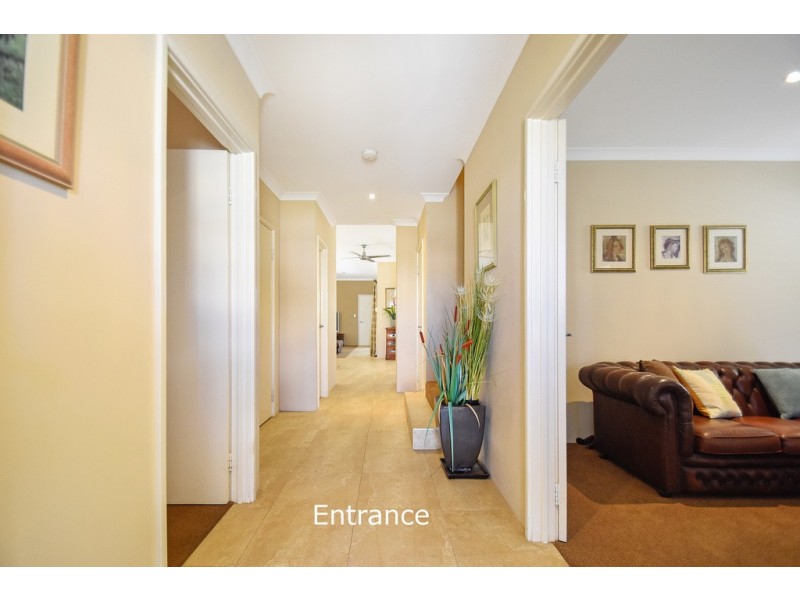 4 Martinique Mews, Hillarys WA 6025