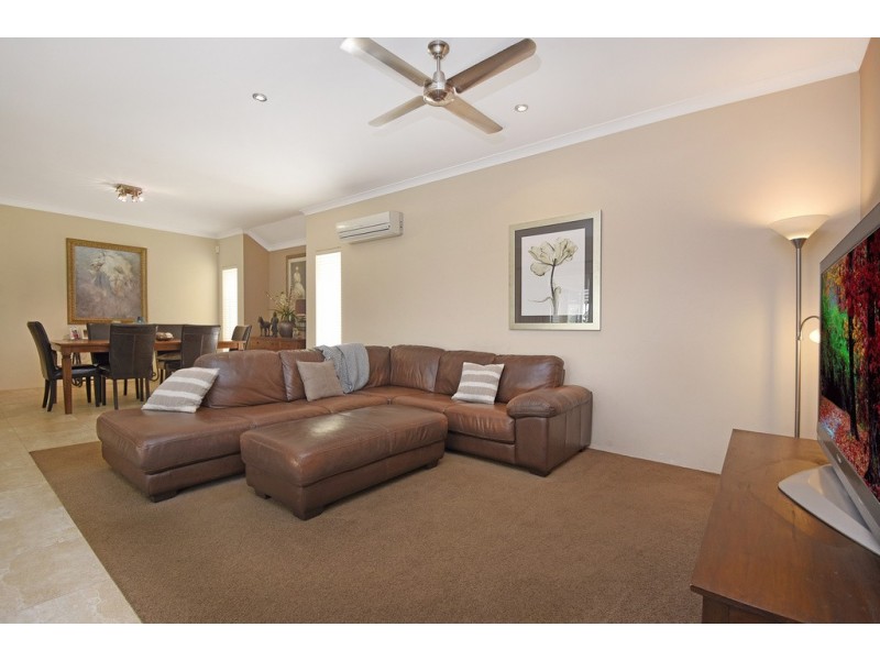 4 Martinique Mews, Hillarys WA 6025