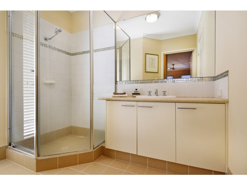 4 Martinique Mews, Hillarys WA 6025