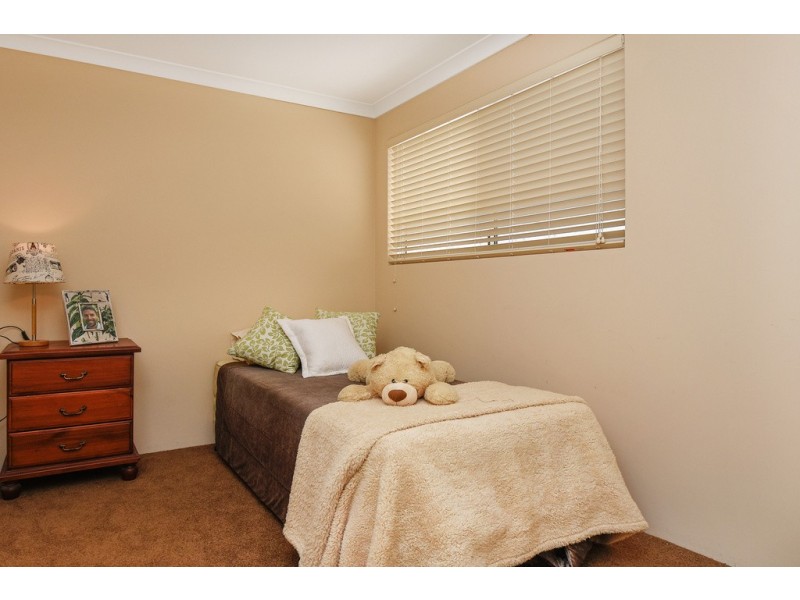 4 Martinique Mews, Hillarys WA 6025