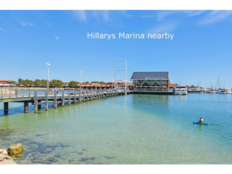4 Martinique Mews, Hillarys WA 6025