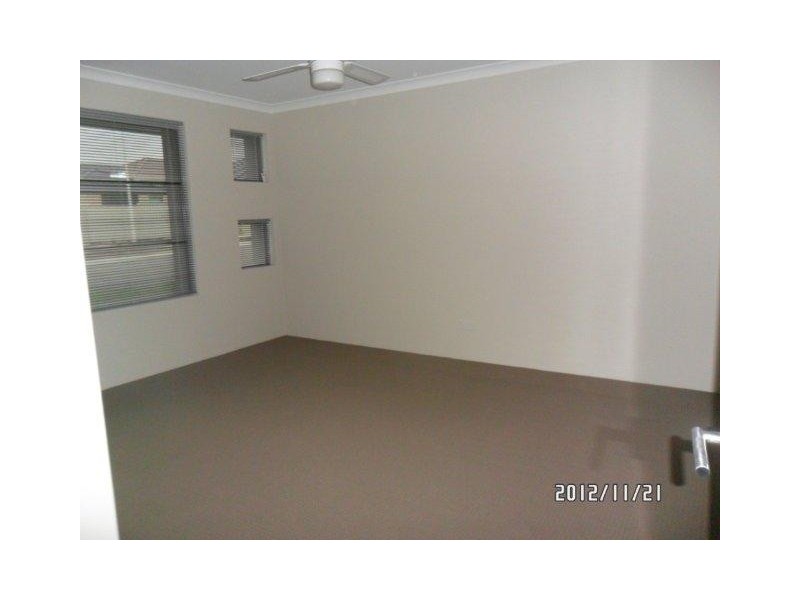 16 BOWLINE AVENUE, Alkimos WA 6038