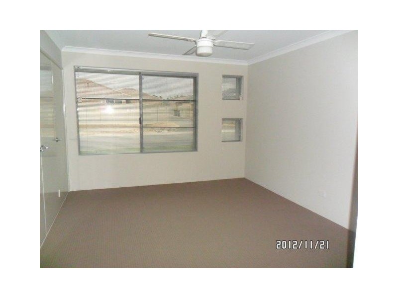 16 BOWLINE AVENUE, Alkimos WA 6038