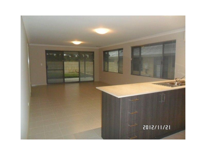 16 BOWLINE AVENUE, Alkimos WA 6038