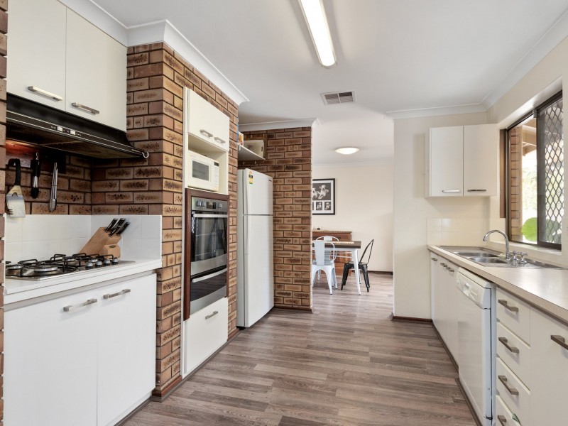 49 Twickenham Drive, Kingsley WA 6026