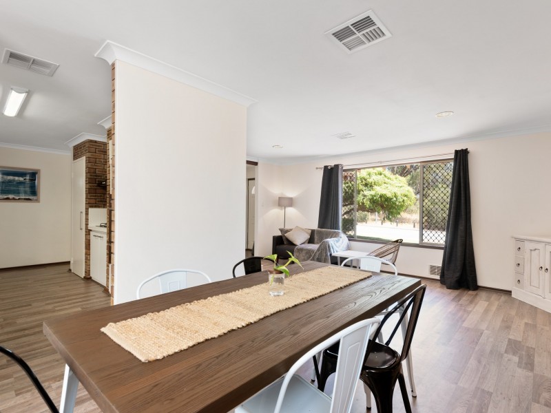 49 Twickenham Drive, Kingsley WA 6026