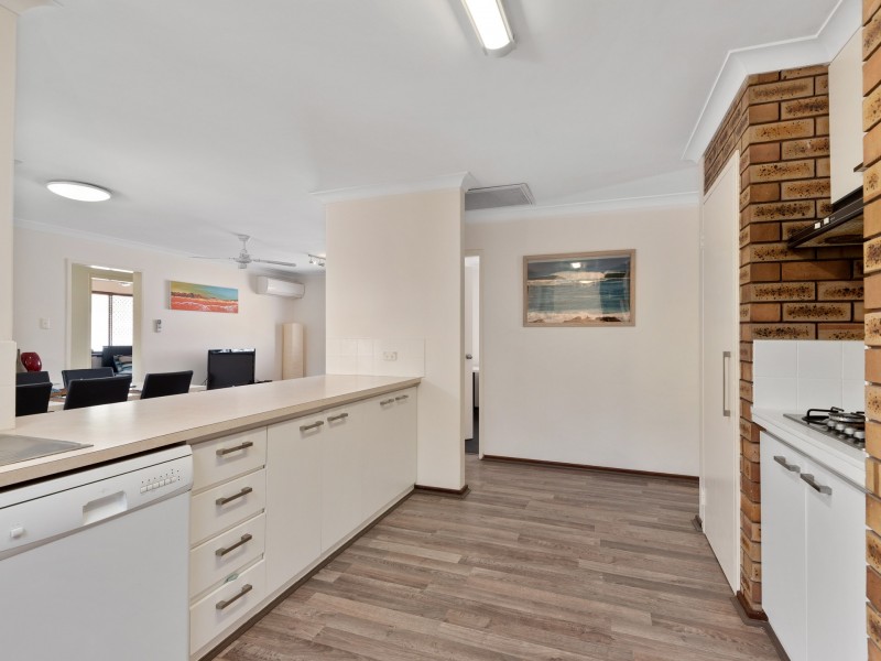 49 Twickenham Drive, Kingsley WA 6026