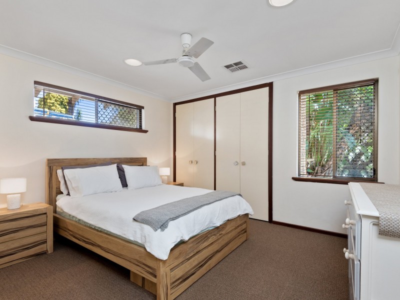 49 Twickenham Drive, Kingsley WA 6026