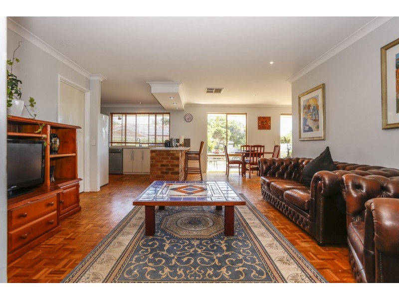 21 Hayfield Way, Duncraig WA 6023