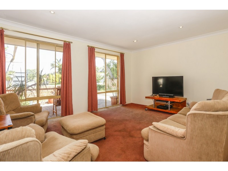 21 Hayfield Way, Duncraig WA 6023