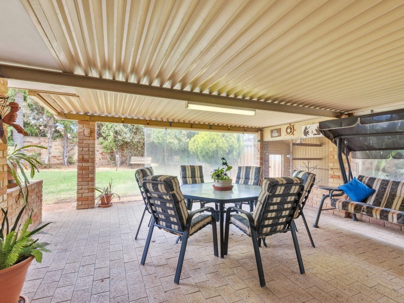 10 Dalton Crescent, Kingsley WA 6026