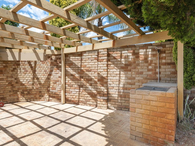 10 Dalton Crescent, Kingsley WA 6026