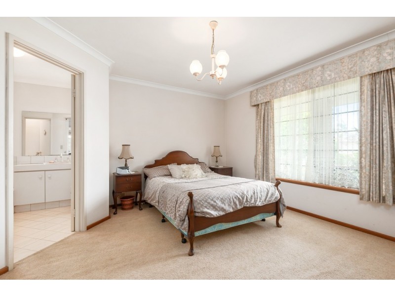 10 Dalton Crescent, Kingsley WA 6026