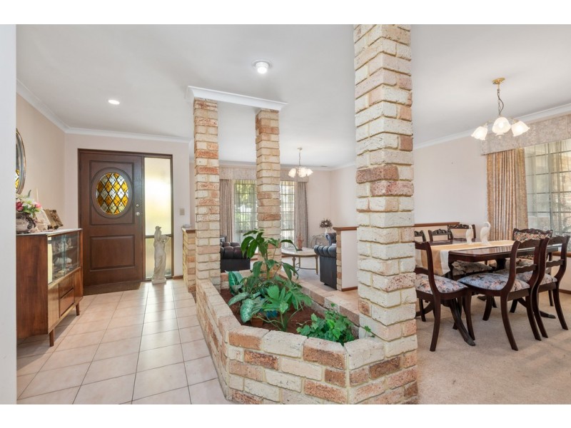 10 Dalton Crescent, Kingsley WA 6026