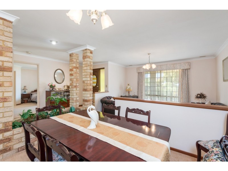 10 Dalton Crescent, Kingsley WA 6026