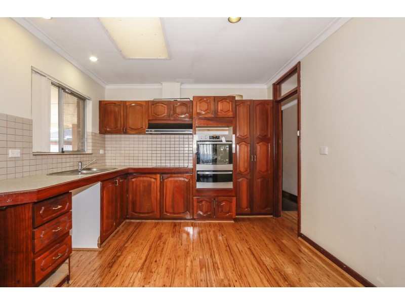 5 Manton Court, Hamersley WA 6022