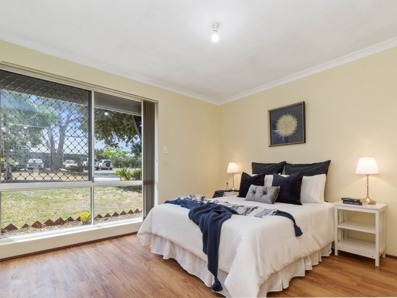 96 Azelia Street, Alexander Heights WA 6064