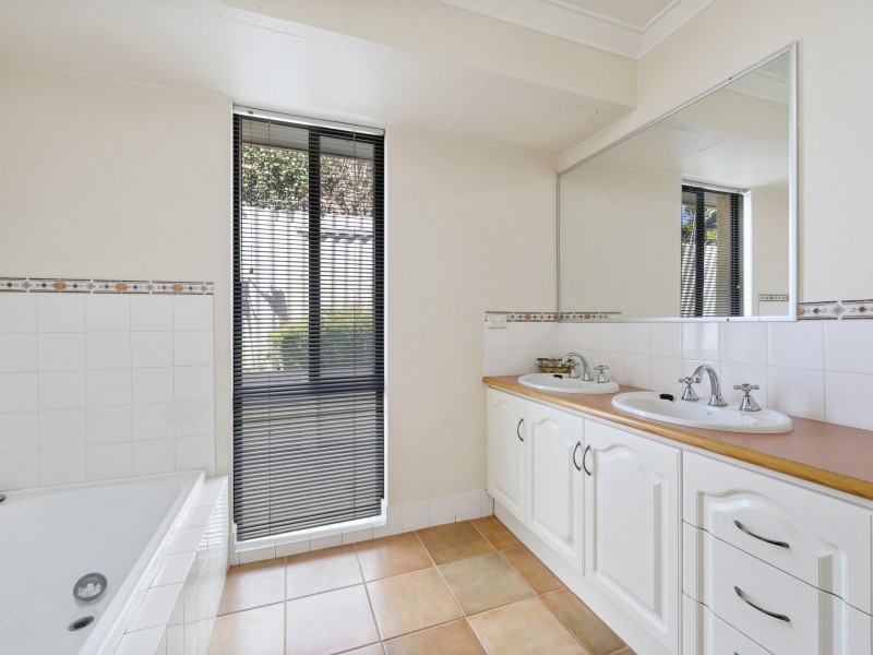 34 Cobradah Way, Kingsley WA 6026