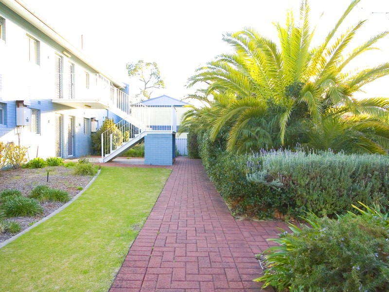 1/21 Gretham Road, Westminster WA 6061