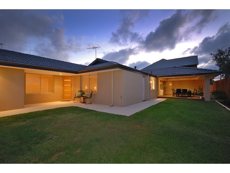 2 METROLINER DRV, Currambine WA 6028