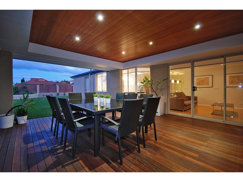 2 METROLINER DRV, Currambine WA 6028