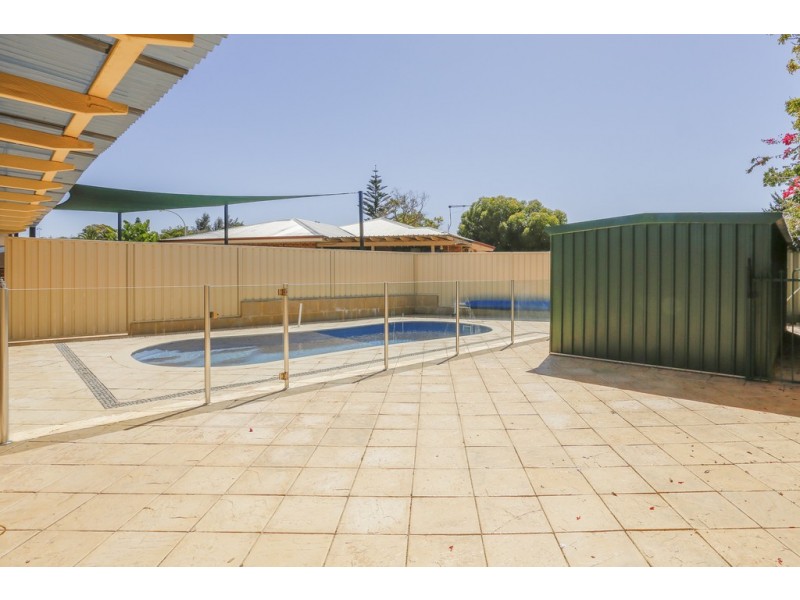 8 Tangent Court, Mullaloo WA 6027