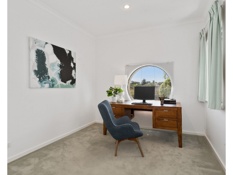 10 Kirribilli Court, Kallaroo WA 6025