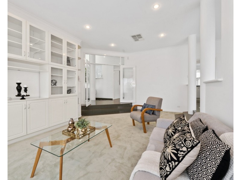 10 Kirribilli Court, Kallaroo WA 6025