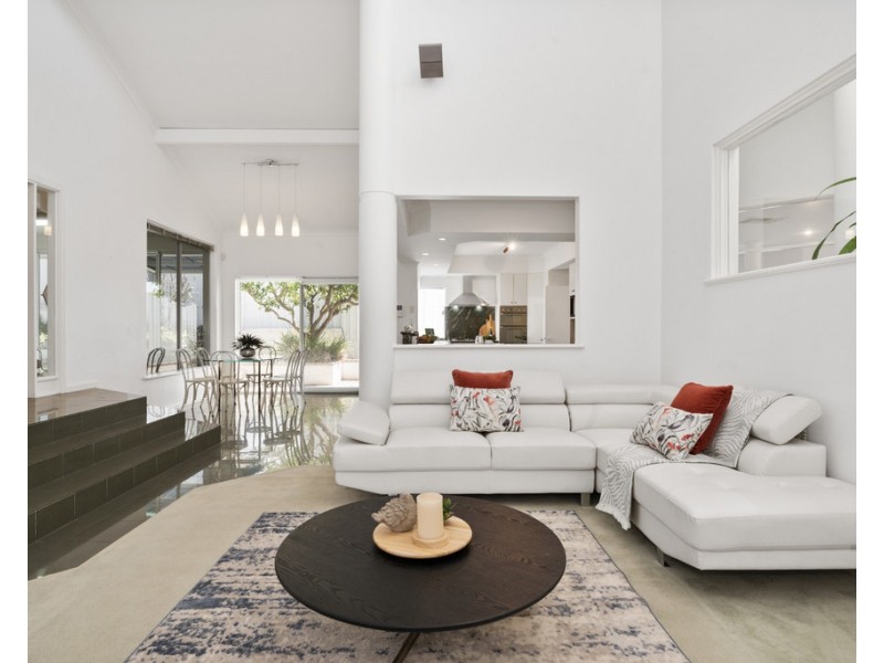 10 Kirribilli Court, Kallaroo WA 6025