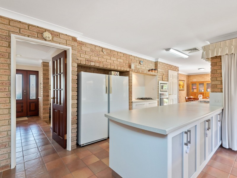 34 McDowell Crescent, Kingsley WA 6026